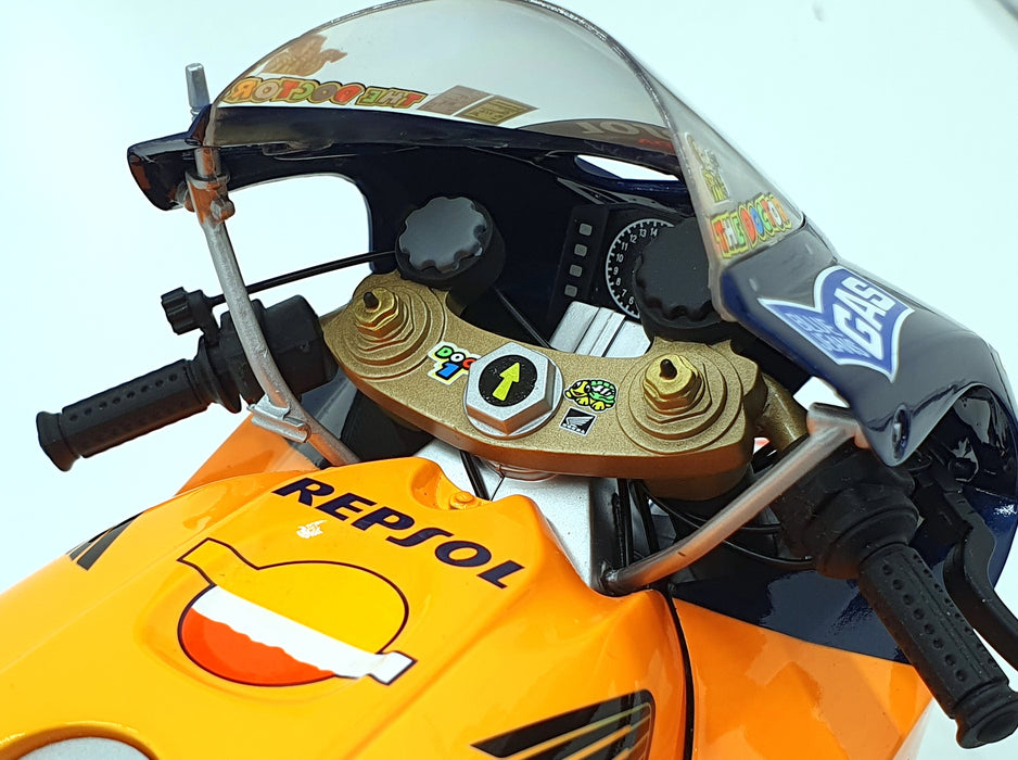 Minichamps 1/6 Scale 062 027146 Honda RC211V Repsol V.Rossi #46 Moto GP 2002