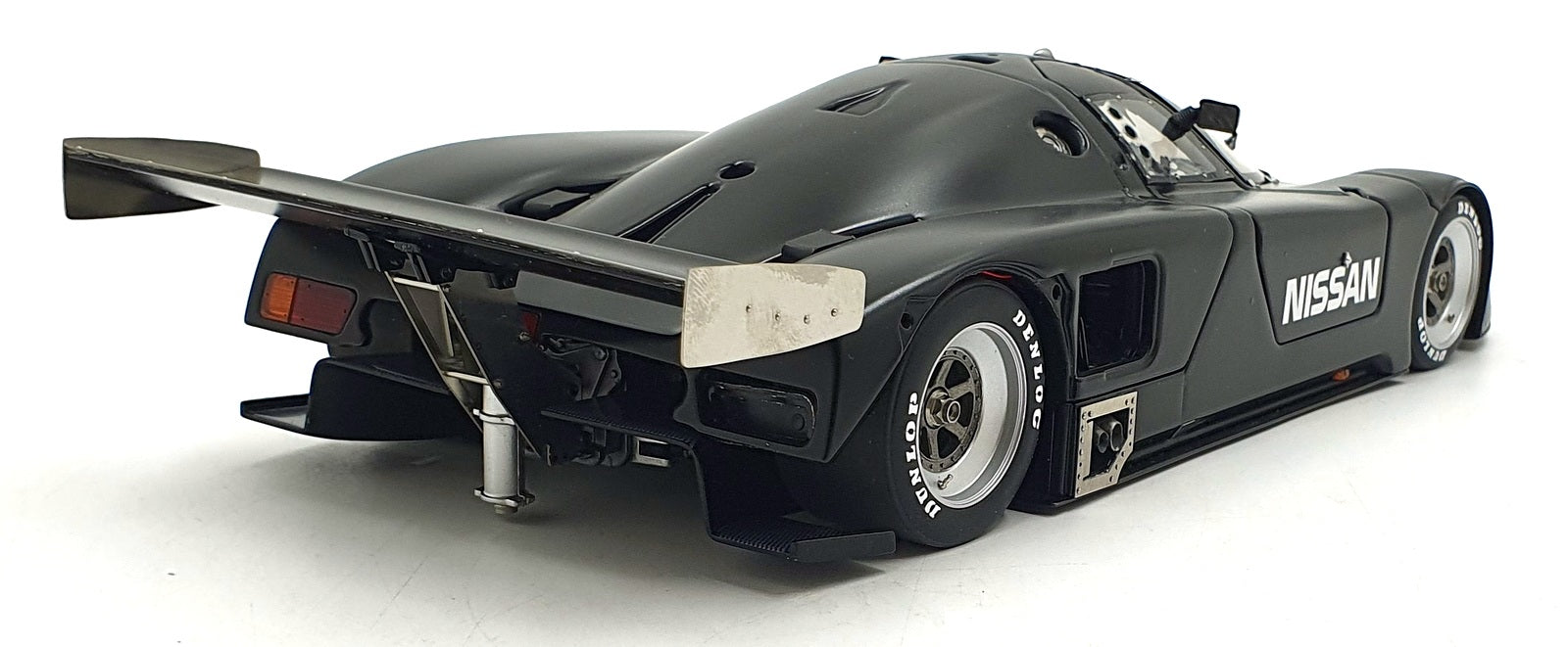 Exoto 1/18 Scale RLG88102 - Nissan Nismo R-89C #23 Le Mans 1989