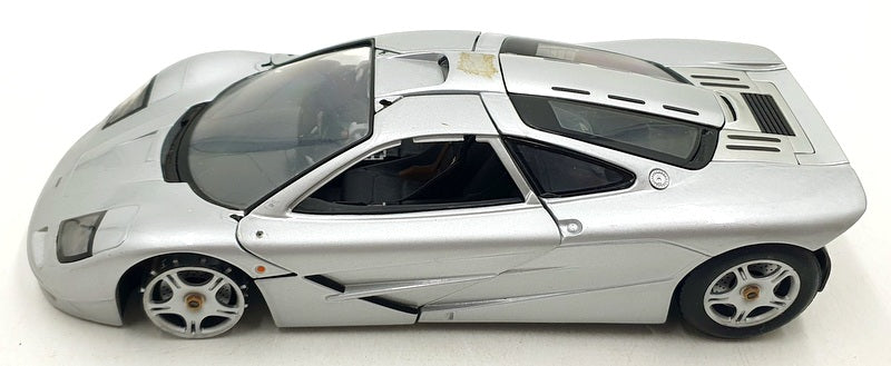 UT 1/18 Scale Diecast 7224K - McLaren F1 - Silver
