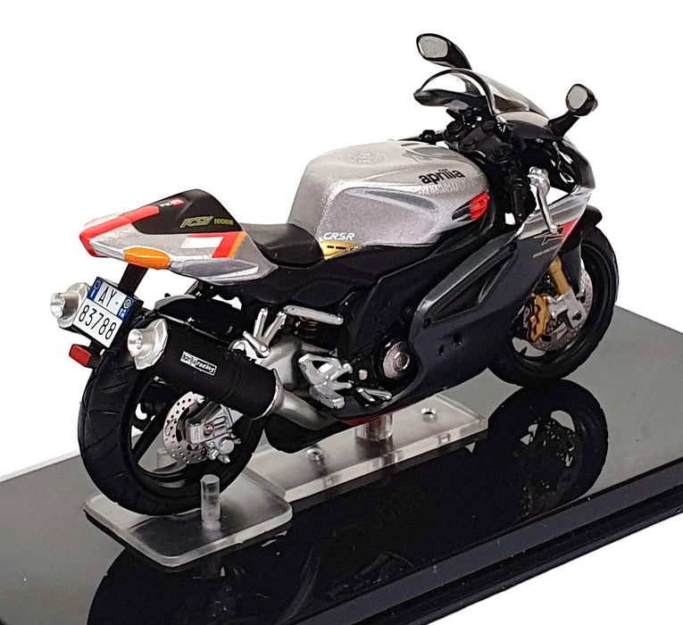 Atlas Editions 1/24 Scale 4 110 103 - Aprilia RSV 1000R Motorbike - Black/Silver