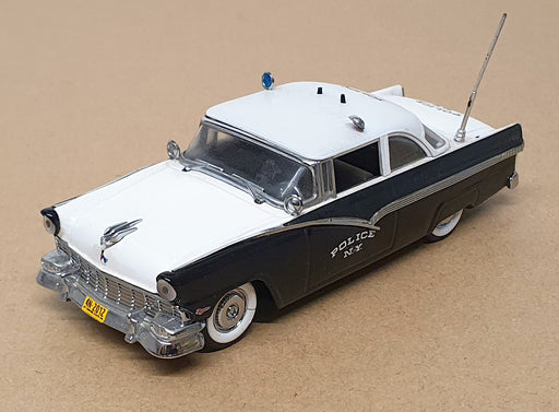 Vitesse 1/43 Scale L092 - 1956 Ford Fairlane Radar NY Police - Black/White