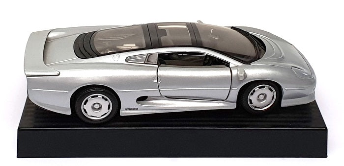 Maisto 1/24 Scale Diecast 31907 - 1992 Jaguar XJ220 - Silver