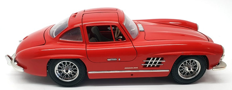Burago 1/18 Scale Diecast 3015 - Mercedes Benz 300 SL 1954 - Red