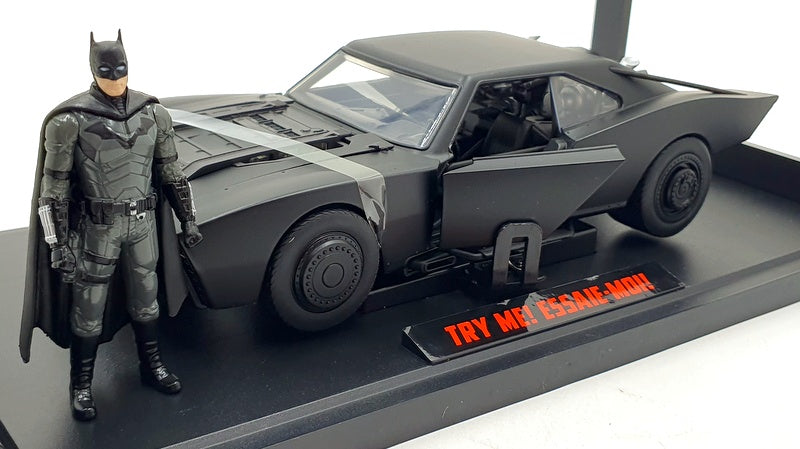 Jada 1/18 Scale 32504 - The Batman And Batmobile With Lights