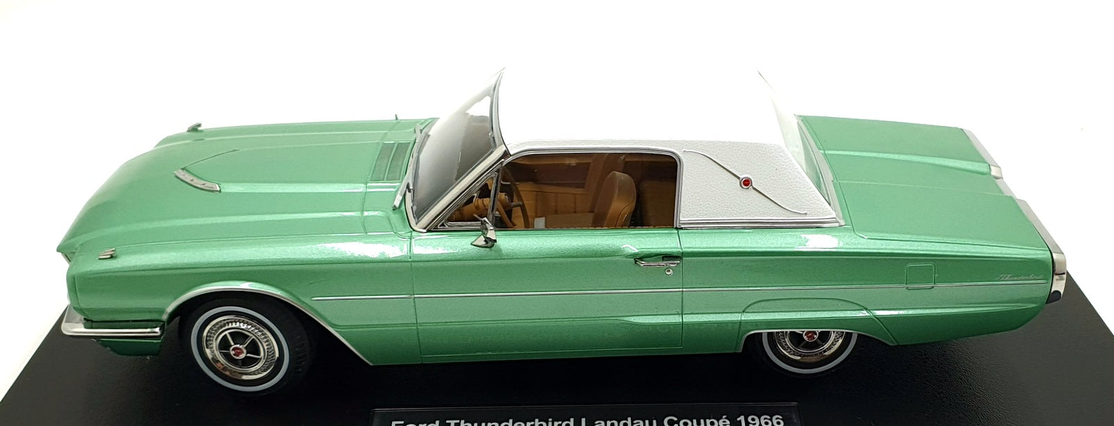 KK Scale 1/18 Scale KKDC181383 - 1966 Ford Thunderbird Landau Coupe - Met. Green