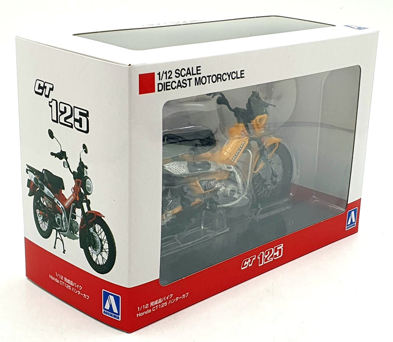Aoshima 1/12 Scale 11226-4000 - Honda CT125 Motorbike - Yellow