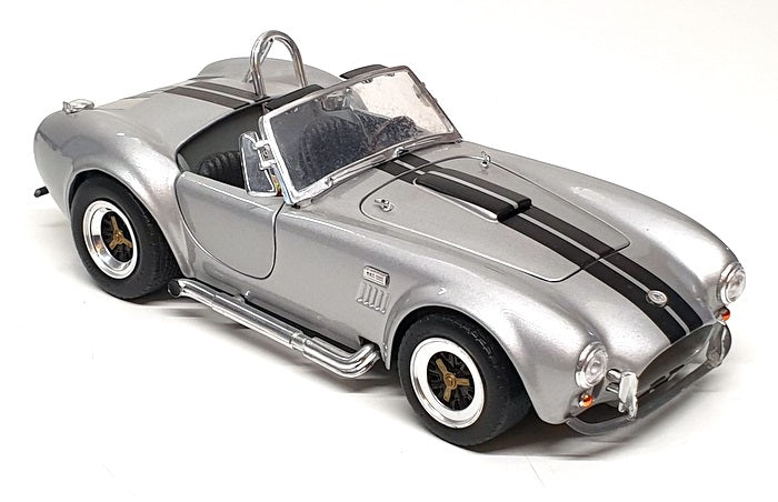 Road Legends 1/18 Scale Diecast 11725A - Shelby Cobra 427S/C - Silver