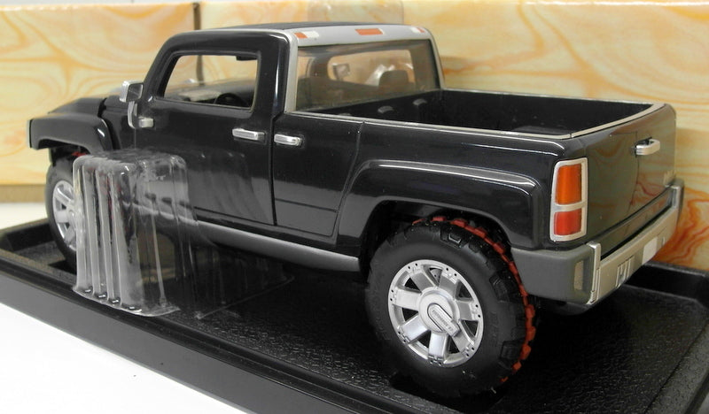 Hot Wheels 1/18 Scale Diecast G7221 Hummer H3T Pick-up Black Model Car