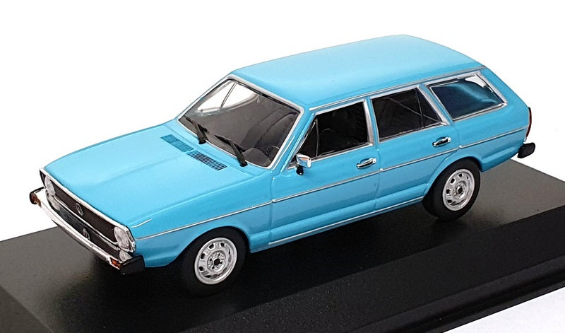Maxichamps 1/43 Scale 940 054210 - 1975 Volkswagen Passat Break - Blue