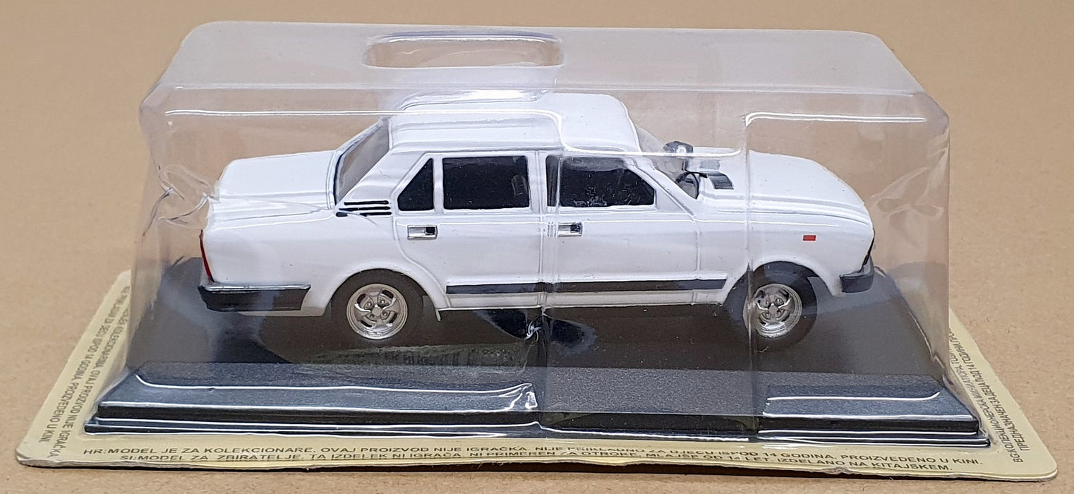 Altaya 1/43 Scale Diecast F132W - Fiat 132 - White