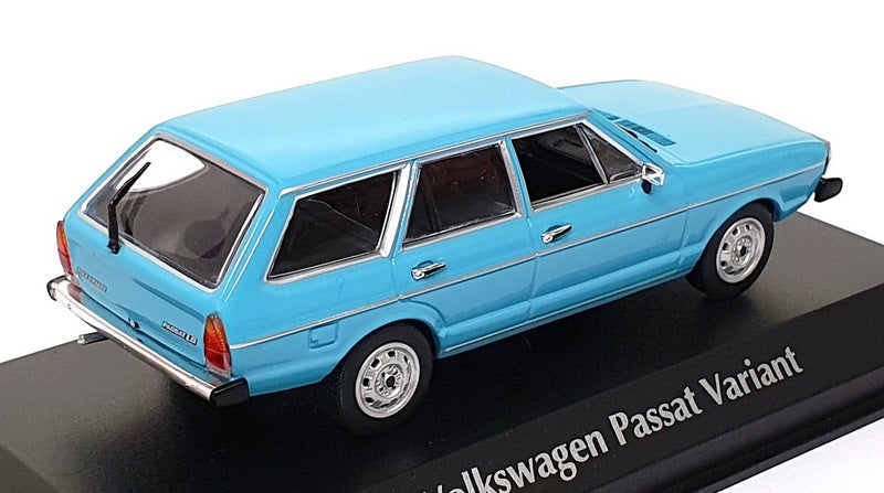 Maxichamps 1/43 Scale 940 054210 - 1975 Volkswagen Passat Break - Blue