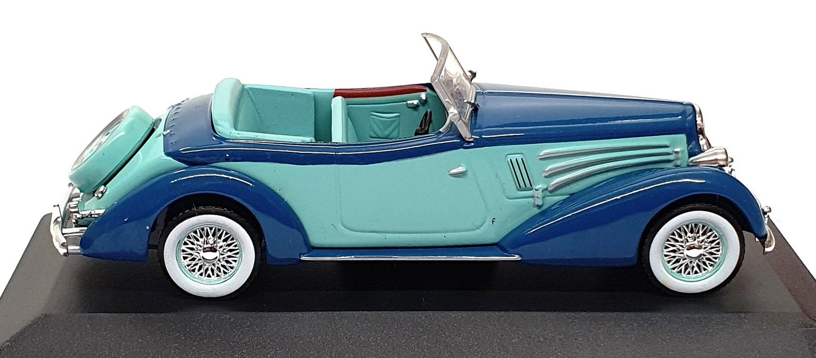 Altaya 1/43 Scale 1934LA - 1934 Lancia Astura Pininfarina - 2-Tone Blue