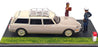 Altaya La Route Bleue 1/43 Scale DIR117 - Citroen DS ID20 Diorama - Beige/Grey