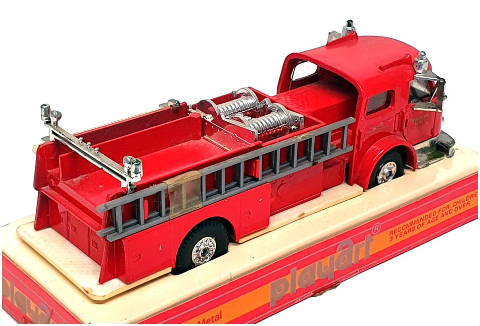 Model Power Playart 24523G - American LaFrance Fire Engine Baltimore - Red