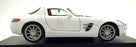 Maisto 1/18 Scale Diecast 46629 - Mercedes-Benz SL63 AMG - White with Black Base