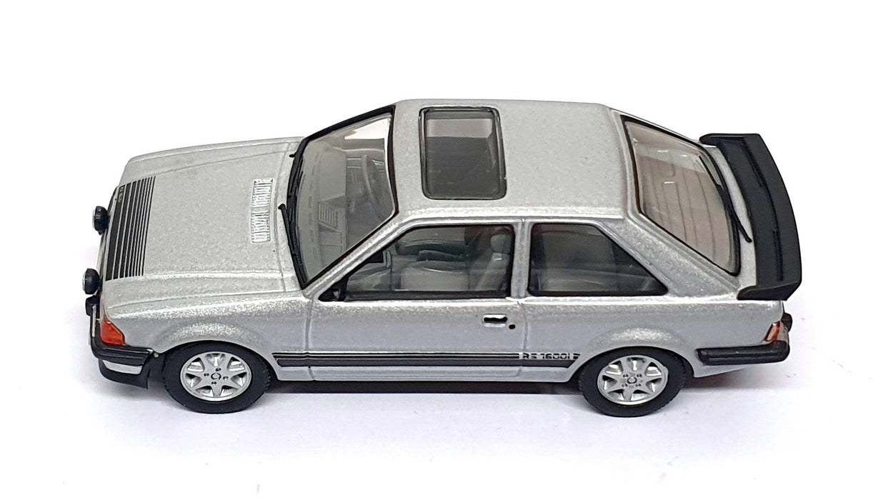 Vanguards 1/43 Scale VA11005 - Ford Escort Mk3 RS1600i - Strato Silver