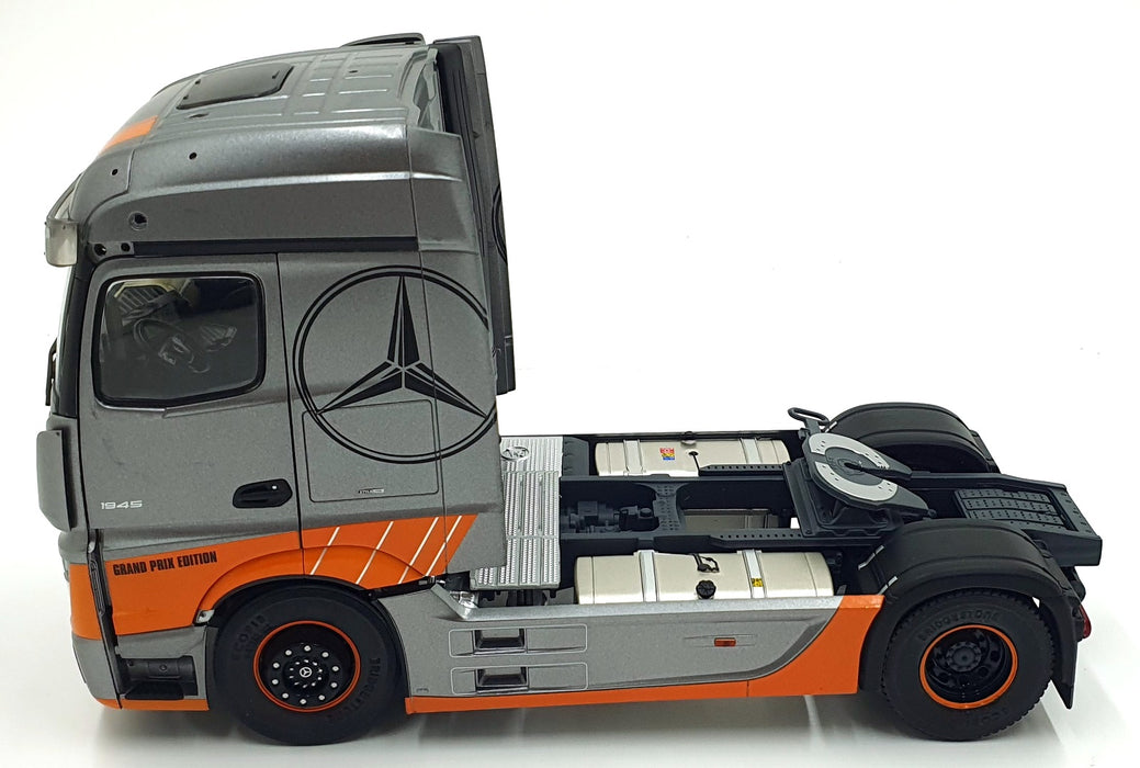 Solido 1/24 Scale S2400202 2019 Mercedes Actros Grand Prix Edition Truck Silver