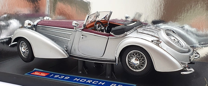 Sun Star 1/18 2402 1939 Horch 855 Roadster Silver Grey/Dark Red