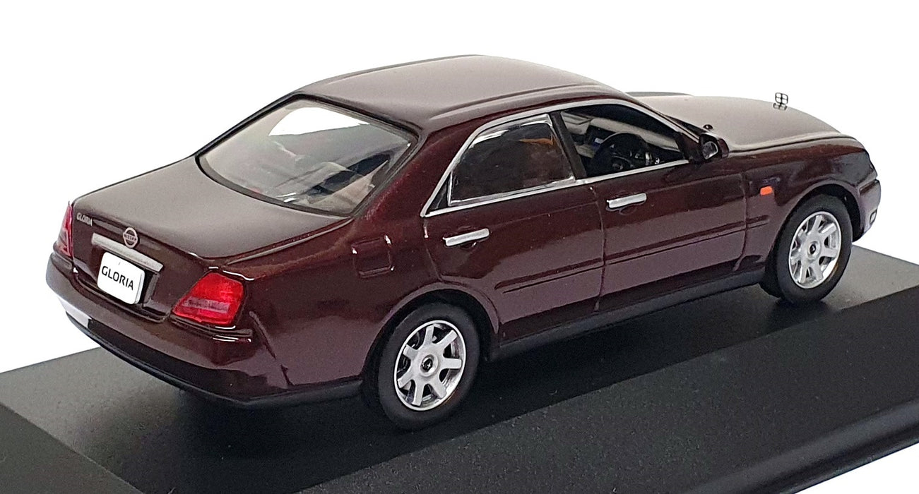 J Collection 1/43 Scale JC02005RD 2001 Nissan Gloria Ultima-Z V Rose Red Pearl