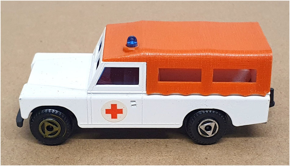 Efsi 1/63 Scale EF05 - Land Rover Covered Ambulance Truck - White/Orange