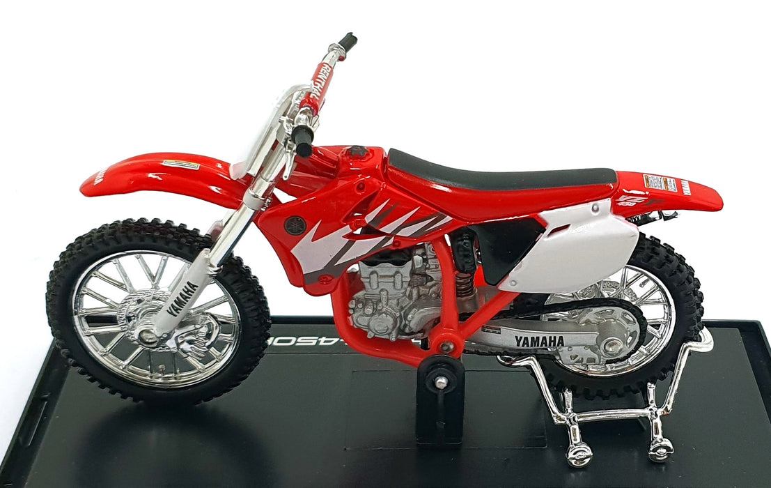 Maisto 1/18 Scale 04049 - Yamaha YZ-450F Motorbike - Red