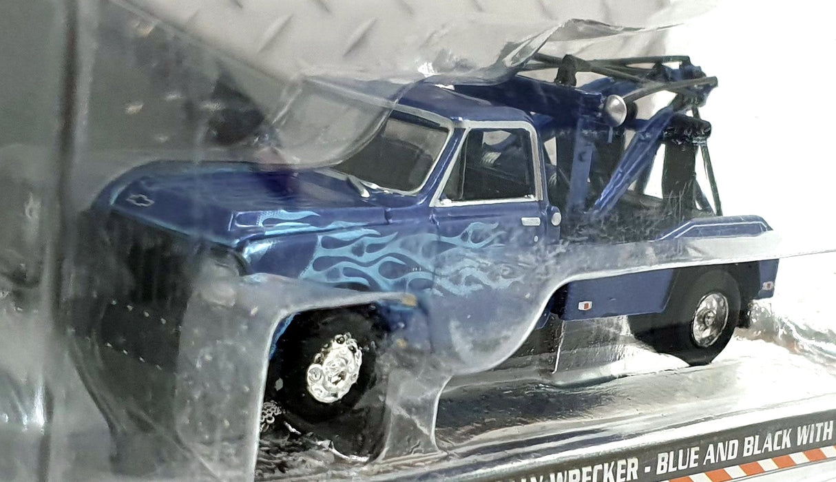 Greenlight 1/64 Scale 46080-A - 1969 Chevrolet C-30 Dually Wrecker