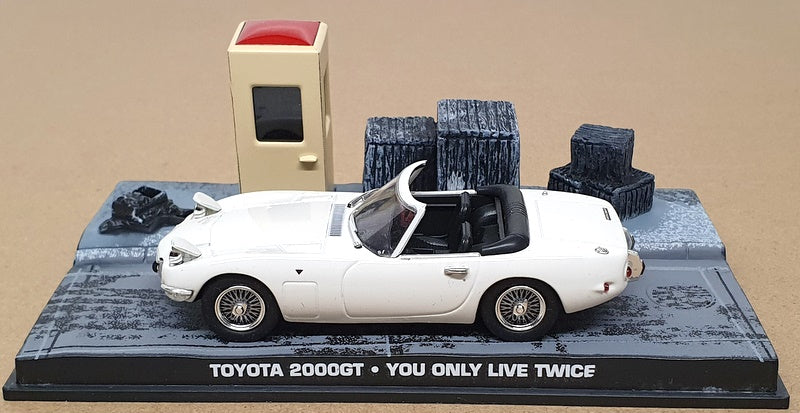 Fabbri 1/43 Scale 00701 - Toyota 2000GT Bond 007 You Only Live Twice - White