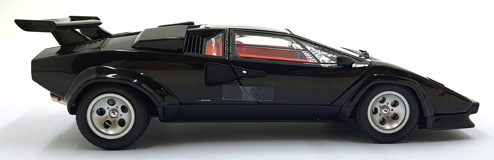 Kyosho 1/18 Scale Diecast 08320BK - Lamborghini Countach LP 5000 Quattrovalvole