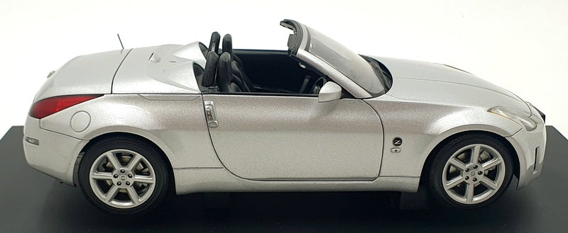 Autoart 1/18 Scale 77376 - Nissan Fairlady Z Roadster RHD - Diamond Silver