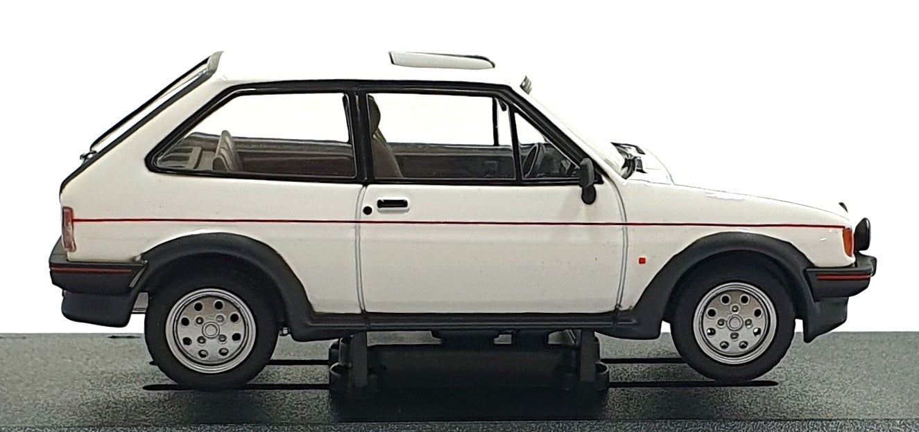 Corgi 1/43 Scale Diecast VA14403 - Ford Fiesta Mk2 XR2 - Diamond White