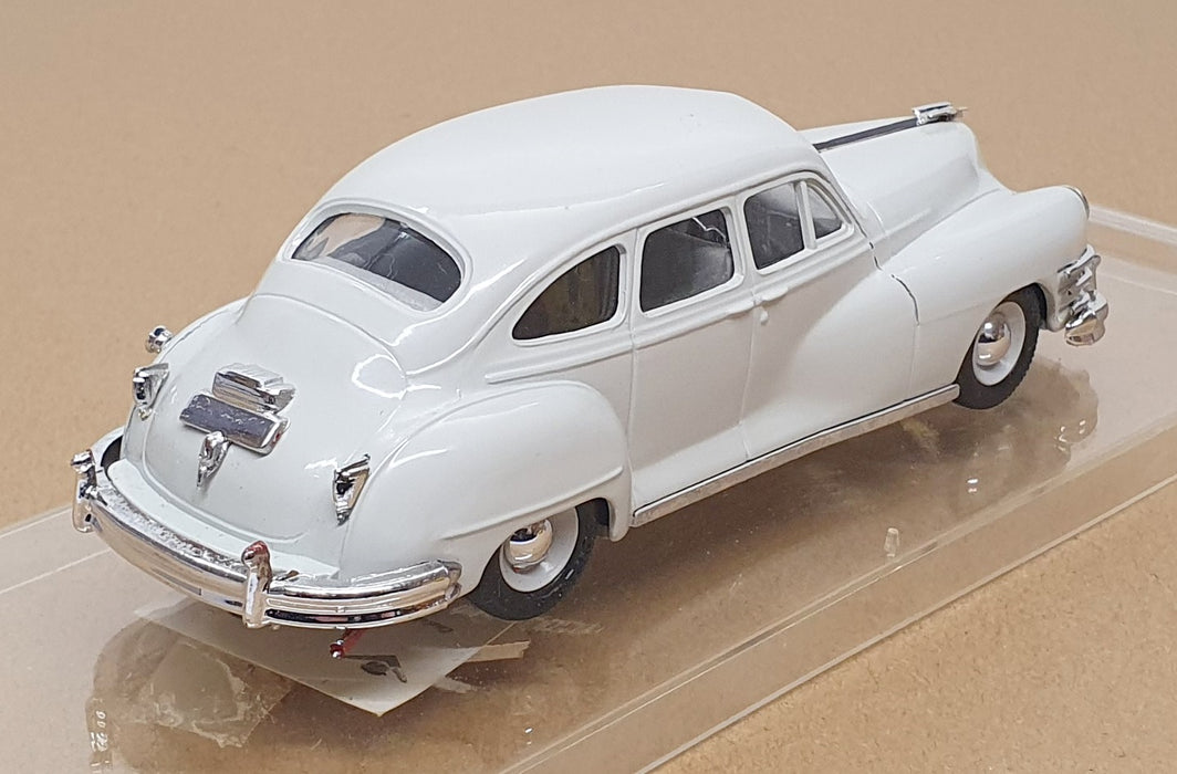 Vitesse 1/43 Scale Diecast 370 - 1947 Chrysler Windsor Sedan - Lt. Grey