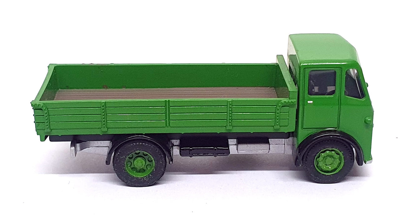 Base Toys 1/76 Scale D-13 - Leyland Box Van West Riding Parcels - Green