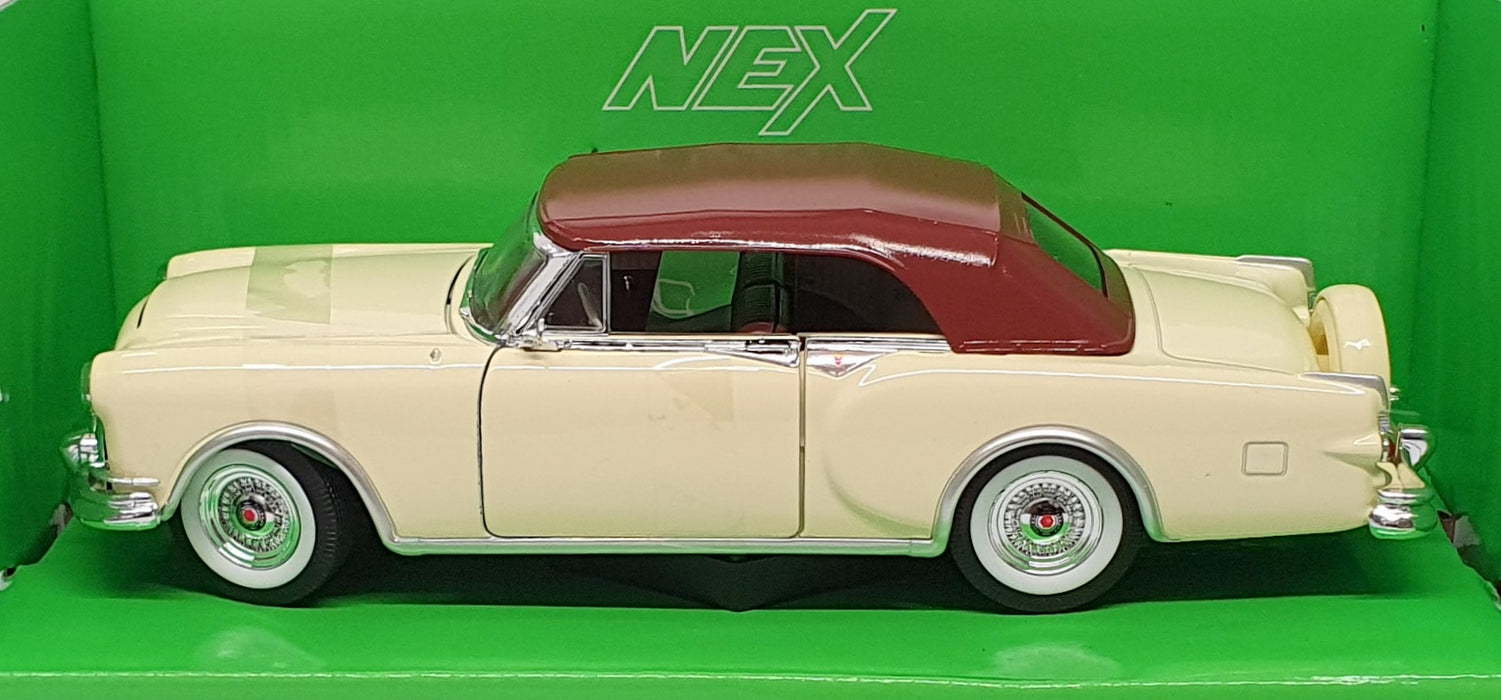 Welly NEX 1/24 Scale Diecast 24016H-W - 1953 Packard Caribbean - Cream/Brown