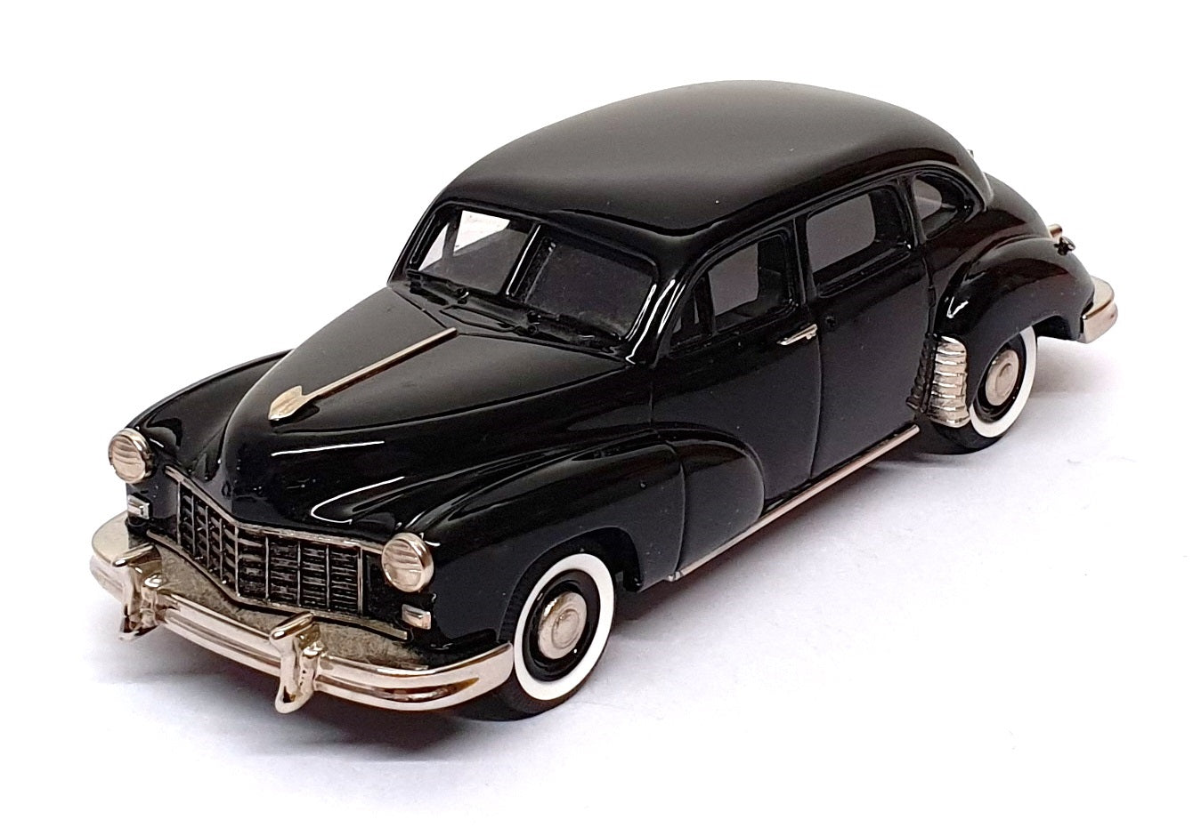 Brooklin Models 1/43 Scale BRK89 - 1949 Checker Limousine - Black