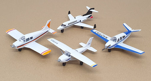 Daron Hot Wings Private Series 19202 - 4 Piece Aircraft Set - White