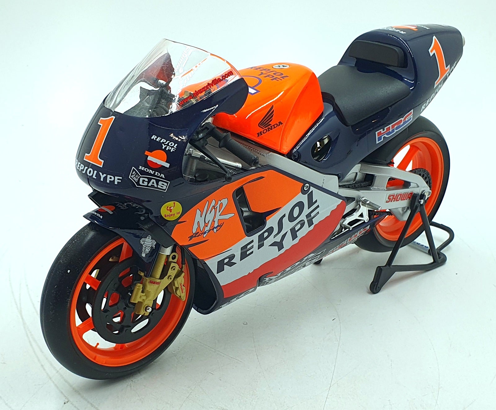 Guiloy 1/6 Scale 16265 - Honda NSR 500 Repsol YPF Honda Team Alex Criville