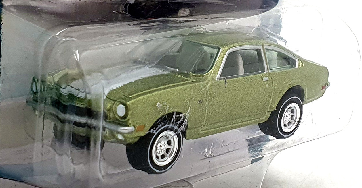 Johnny Lightning 1/64 Scale JLCG019 C. Gold 1972 Chevrolet Vega GT Gulf Green
