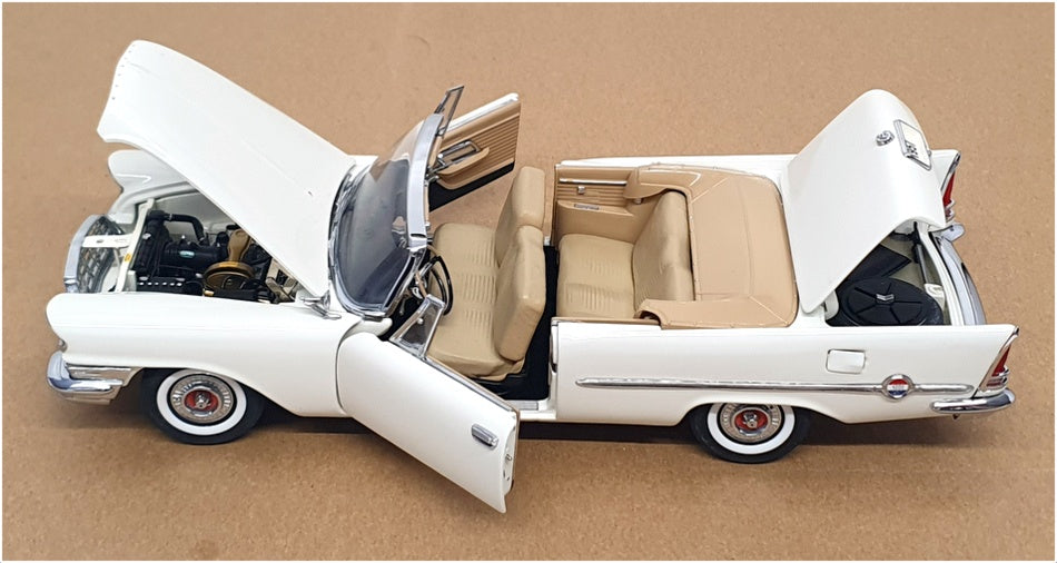 Danbury Mnt 1957 Chrysler 300C Convertble - 1/24 Scale De-cast - New Danbury Mnt 1957 Chrysler 300C Convertble - 1/24 Scale De-cast - New