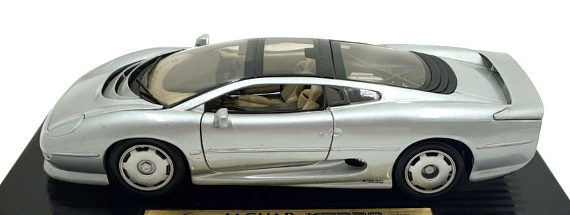 Maisto 1/18 Scale Diecast 31807 - 1992 Jaguar XJ220 - Silver