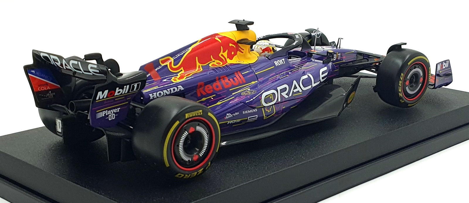 Burago 1/18 Scale 1785010 - Oracle Red Bull RB19 Las Vegas GP 2003 Verstappen #1