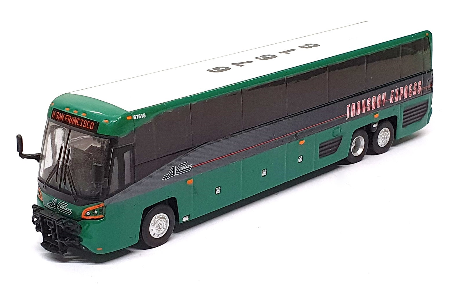 Iconic Replica 1/87 Scale 87-0099 MCI D45 CRT LE Coach Transbay Express - Green