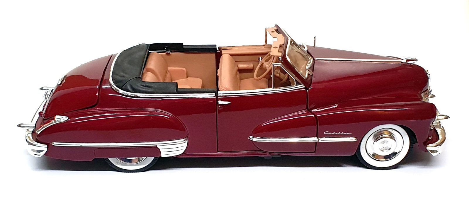 Anson 1/18 Scale Diecast 26725K - 1947 Cadillac Series 62 - Maroon