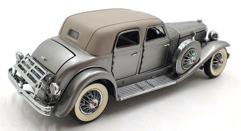 Franklin Mint 1/24 Scale 6525Q - 1933 Duesenberg SJ Twenty Grand  Silver/Grey