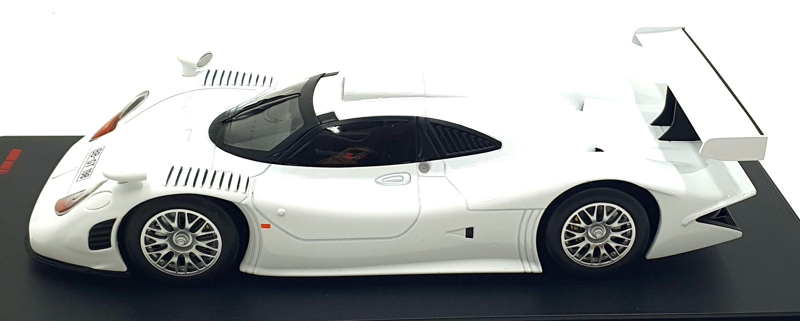 Werk83 1/18 Scale Diecast W18029005 - Porsche 911 GTI Street Version 1998