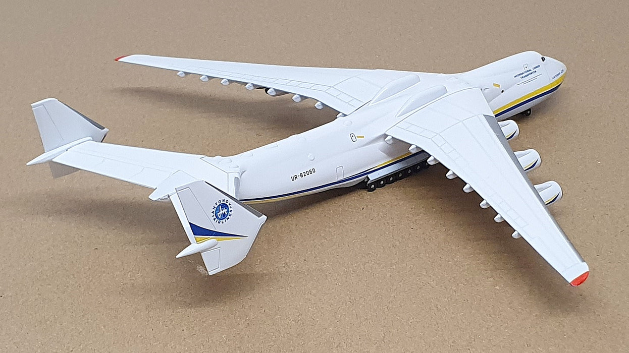 Herpa 1/400 Scale 562287 - Antonov AN-225 Mriya Soviet Aircraft UR-82060