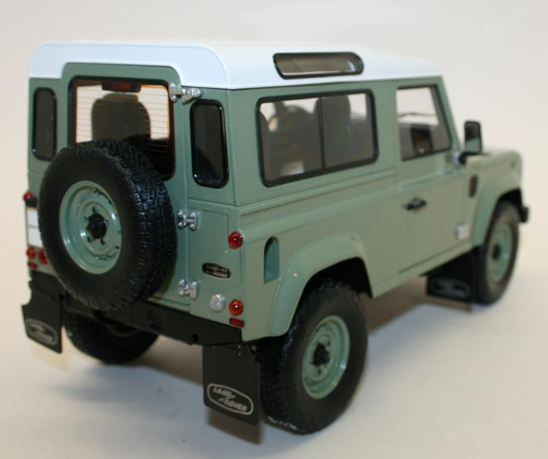 Almost Real 1/18 Scale Diecast 810204 - Land Rover Defender 90 Heritage Edit