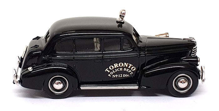 Durham Classics 1/43 Scale DC-27B - 1938 Oldsmobile F38 Toronto PD - Black