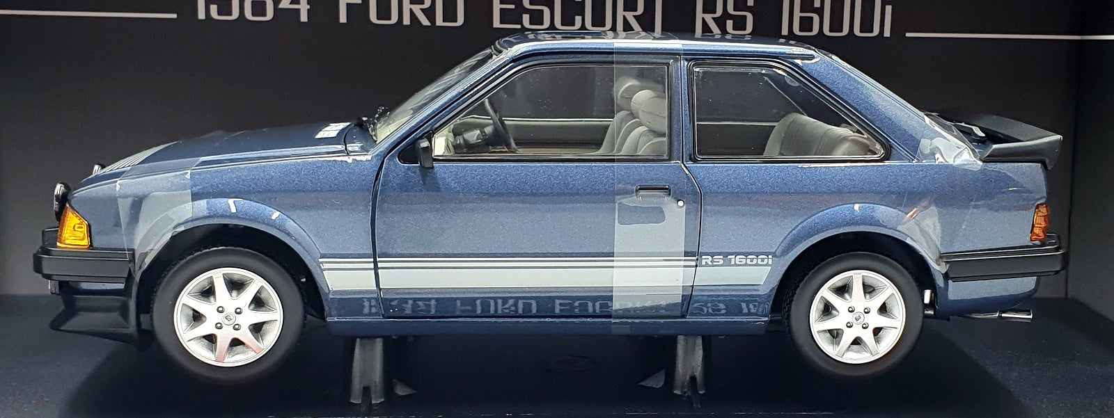 Sun Star 1/18 Scale Diecast 4999R - 1983 Ford Escort RS1600i - Caspian Blue