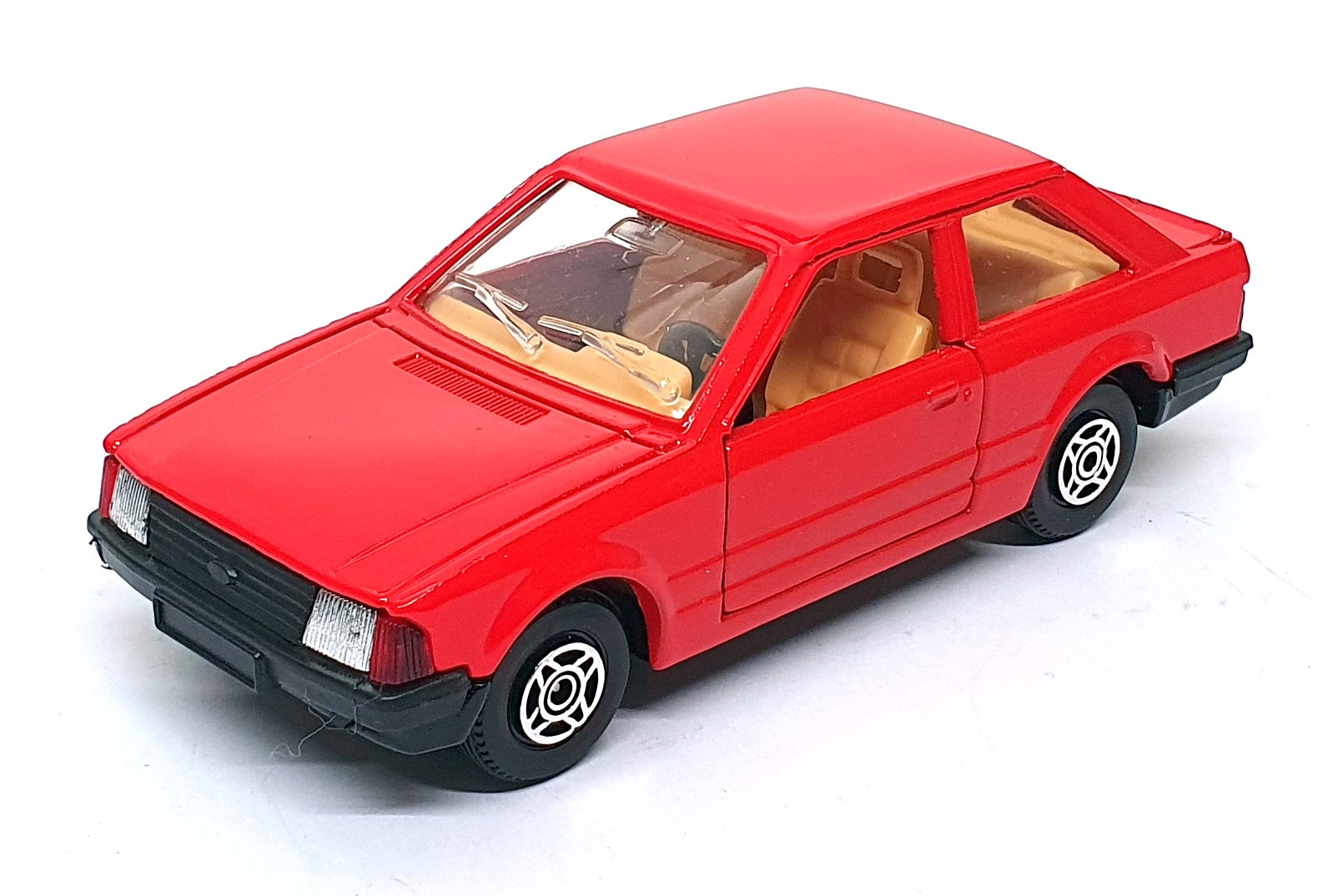 Corgi Appx 11cm Long Diecast 600 - Ford Escort - Red