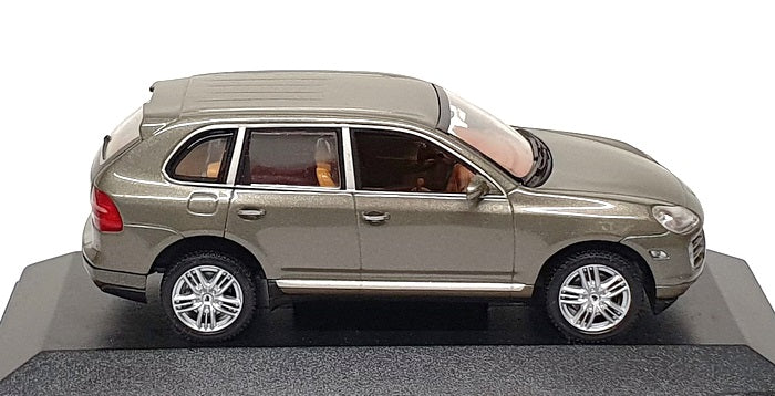 Minichamps 1/43 Scale Diecast MCP06G - Porsche Cayenne - Grey